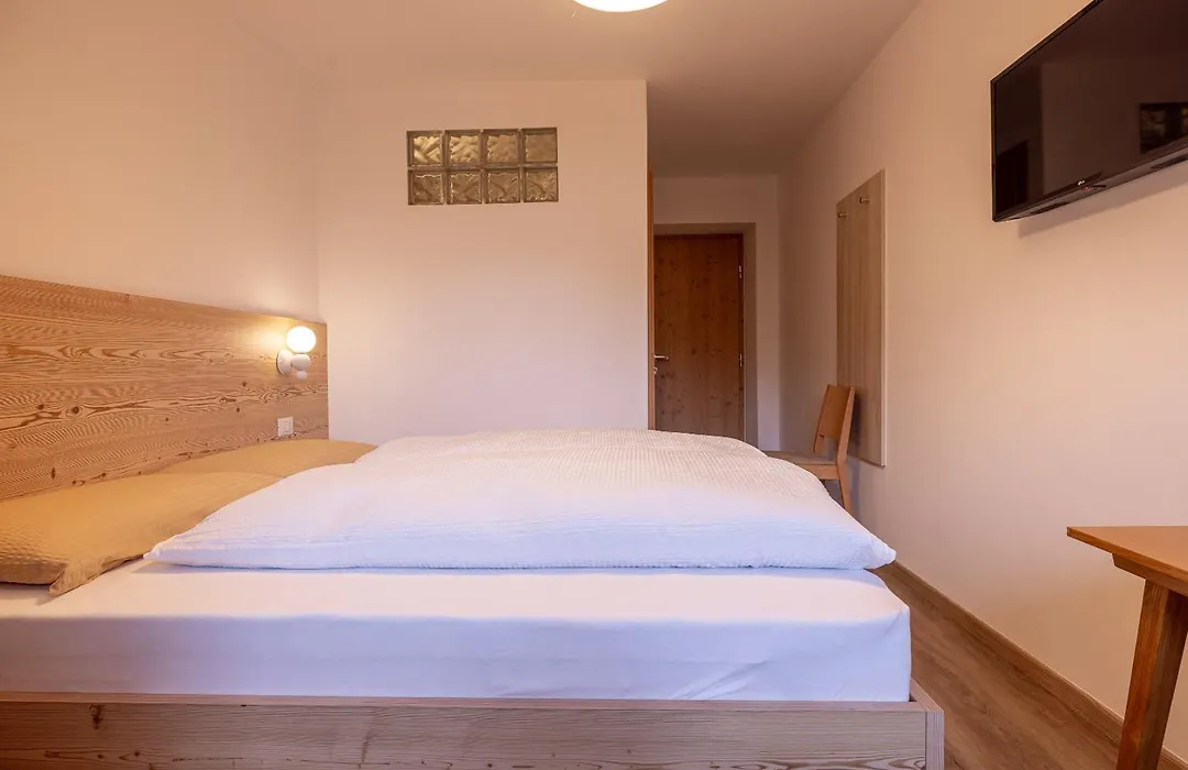San Pietro Dolomiti Small Budget Hotel-1